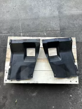 51-71-1-962-768 BMW Cooling Ducts Wheel Liners E30