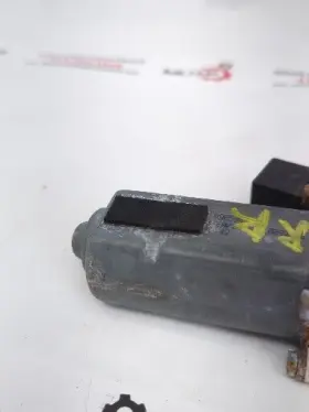 990595-100 BOSCH Window Motor Front Right W220 S500 Mercedes #2