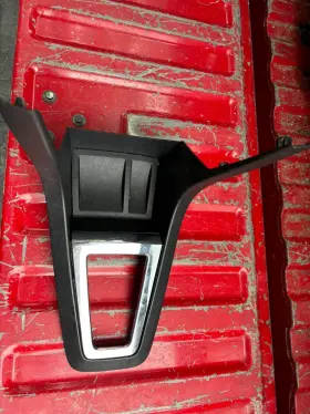 1000409 DODGE Gear Stick Surround Avenger