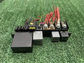 896083000 VOLKSWAGEN Fuse Box A35 Passat
