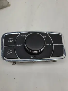 P68141344 Remote Traction Cherokee