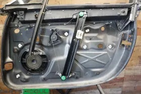 97053620100 PORSCHE Front Right Passenger Door Panamera #2